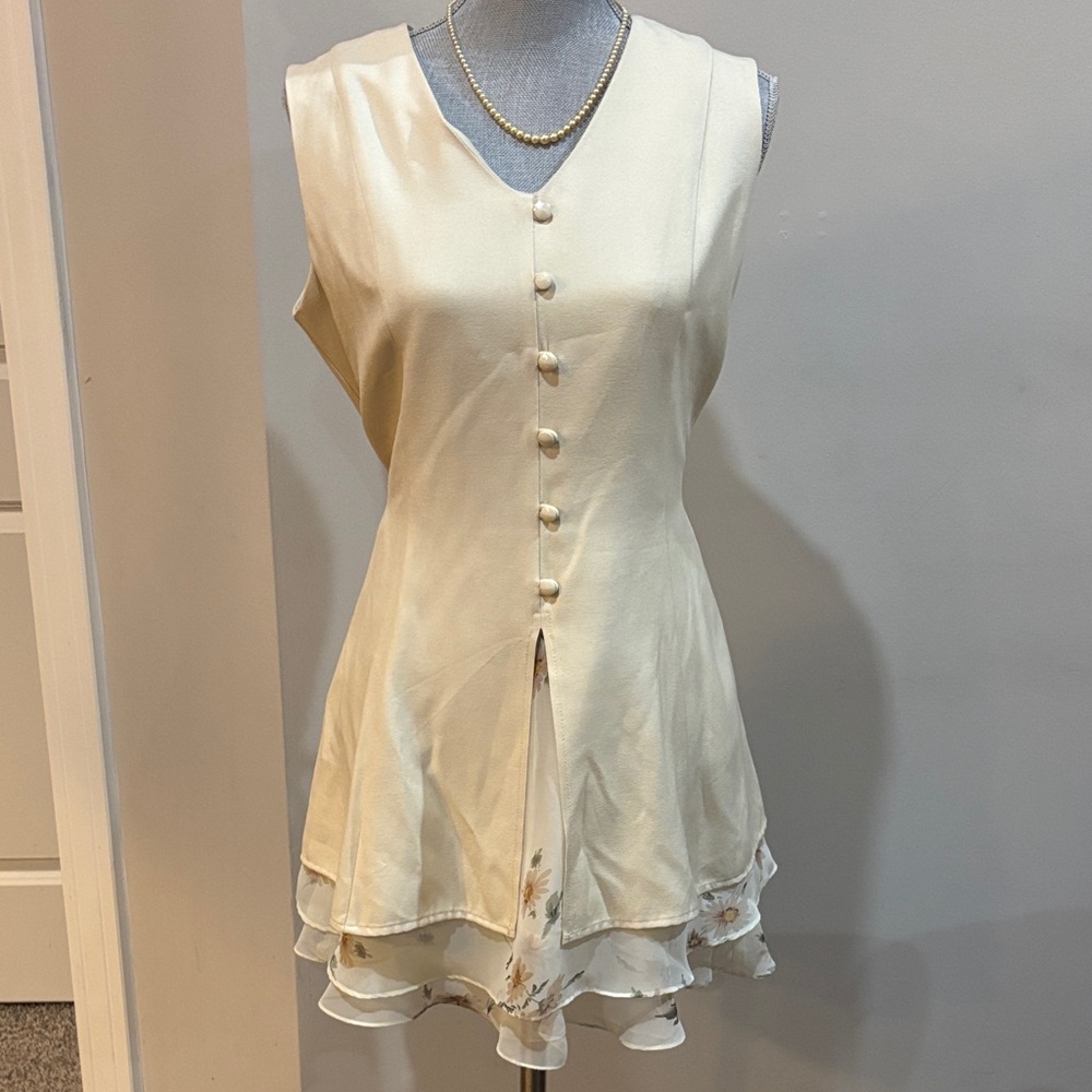 Vintage DBY cream-colored, button-front tunic or mini layered floral skirt dress